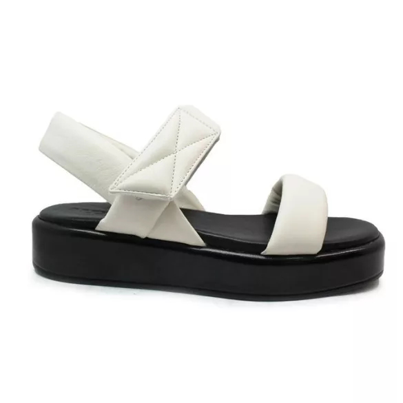 Inuovo női szandál - 815004 Cream