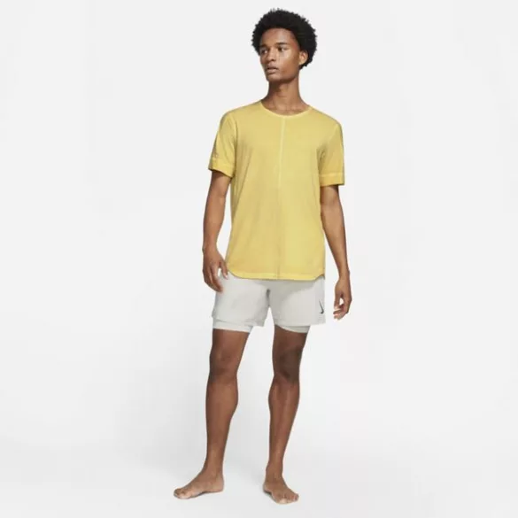 Nike Nike Yoga Nomad Men's Short-Sleeve Top Férfi póló - SM-DC6723-761