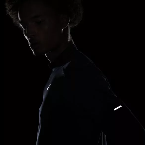 Nike NIKE DRI-FIT ELEMENT MEN"S 1/2 Férfi póló - SM-DD4756-010